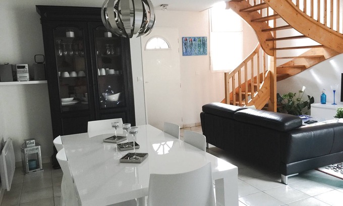 Ares Casa | Casa independiente con jardin