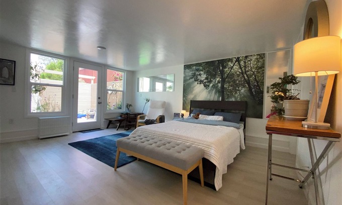 East End Cabaña | Detached Studio cottage w/ private Patio Garden &BBQ in Alameda -Oakland Airport