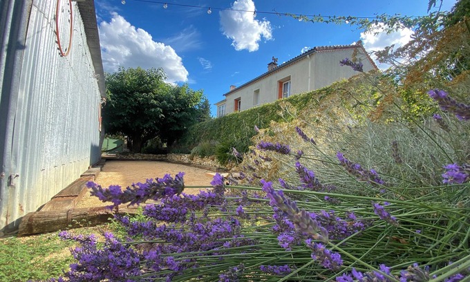 Allegre Les Fumades Casa | Detached village house 5 minutes from the spa