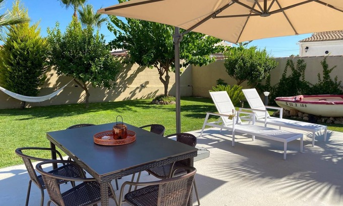 San Luis Chalet De Esquí | CHALET/ VILLA INDEPENDIENTE CON PISCINA PRIVADA. LOCALIZADA ENTRE LAS 2 LAGUNAS.