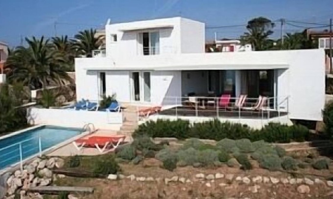 Punta Prima Villa | Villa independiente con piscina privada y fantásticas vistas al mar