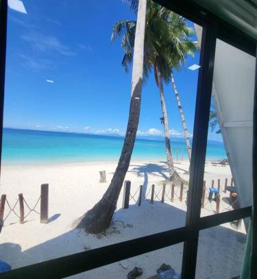 Pulau Lang Tengah Complejo | DEWATI ROOMSTAY B&B