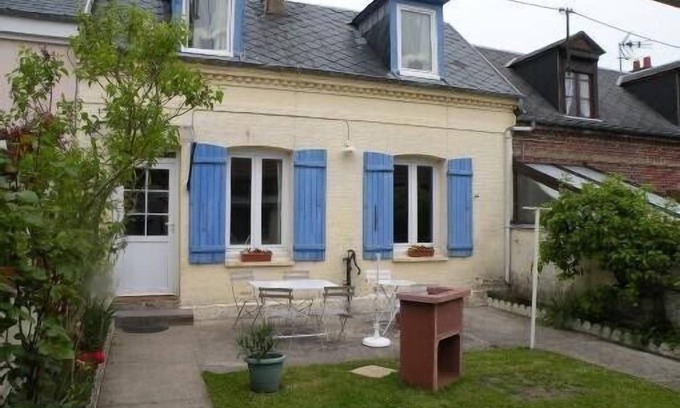 Dieppe Casa | DIEPPE casa con jardín expuesto hacia el SUR, el mar es de 500 m