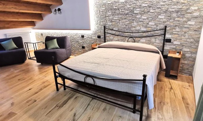 Casoli Casa | Dietro le mura