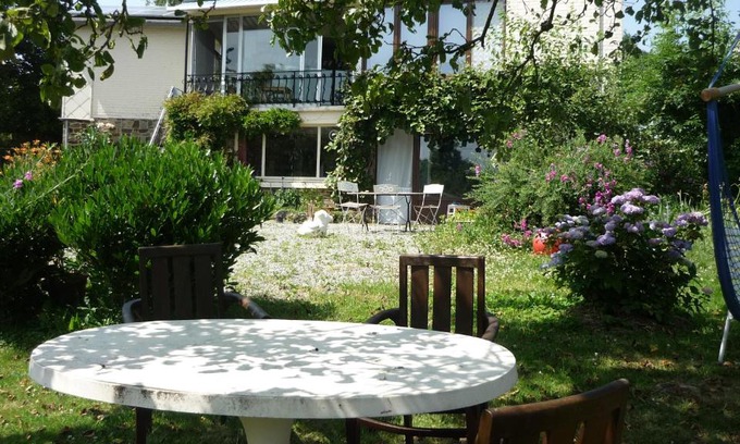Awagne Casa | DINANT La Bergeronnette avec la chaleur du feu de bois et le jardin