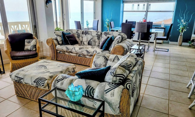 Ormond-by-the-Sea Condominio | Direct Beach Front Luxury Contemporary Condo-Stunning Panoramic Ocean Views!