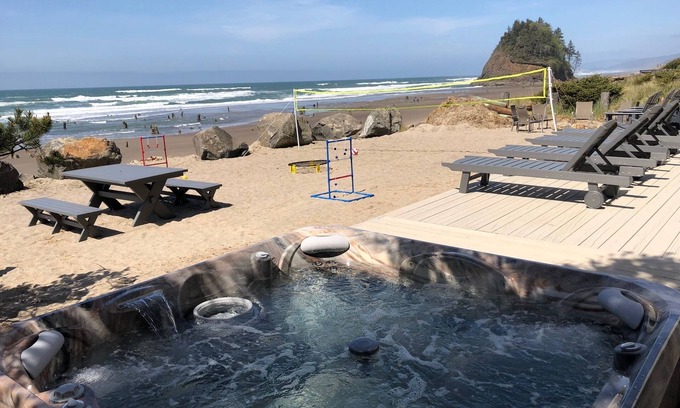 Neskowin Casa | Direct Ocean Front REMODELED 6 habitaciones, 4 baños. Bañera de hidromasaje, Vistas,