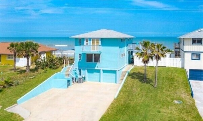 Painters Hill Casa | Direct Oceanfront~Deck~King Bed~Beach