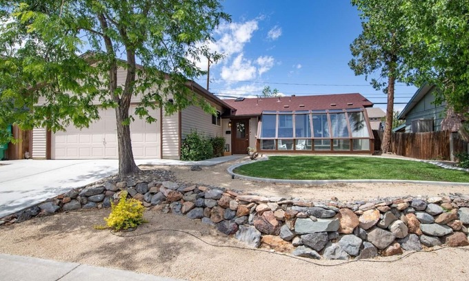 West University Casa | *Special* Reno Retreat~UNR~Family~Downtown~Shops