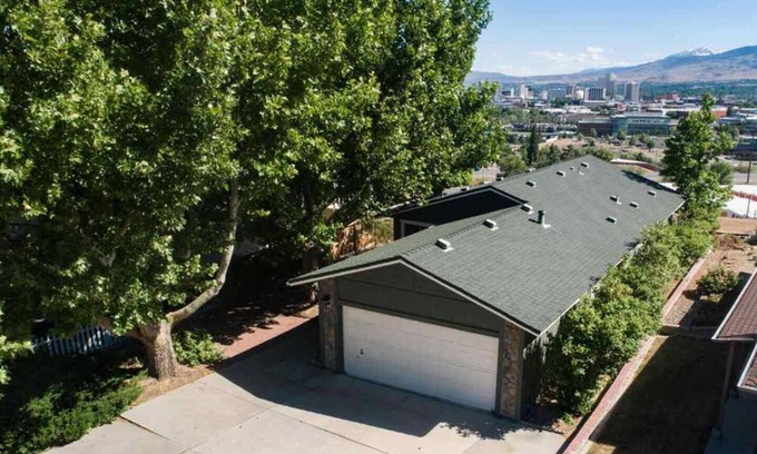 Northeast Reno Casa | *Special Rate*Skyline Escape~Reno~UNR~Tahoe~Casino