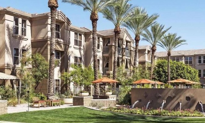 Gainey Village Villas Casa | Discover Ideally Located Suites in Gainey Ranch AZ w/ Free Parking & Breakfast!