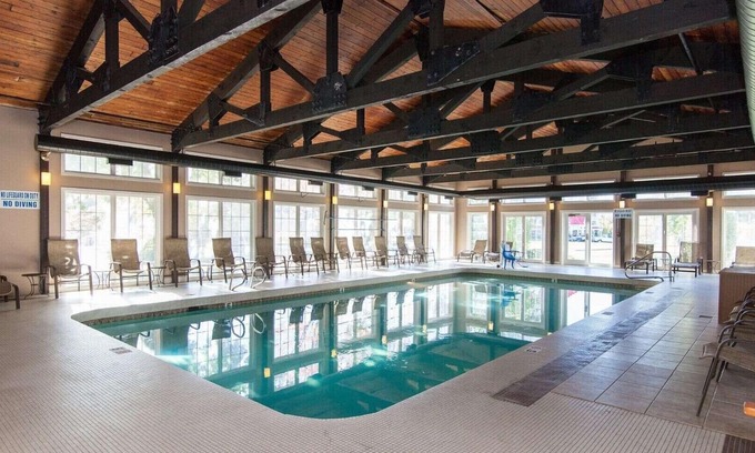 Lincoln Complejo | Discover New England Charm at South Mountain Resort -1 Bedroom