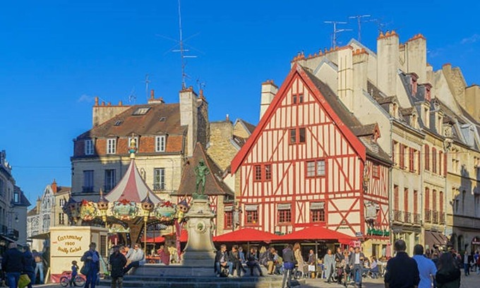 Montchapet Apartamento | Discover the city of Dijon in style , utmost comfort and luxury