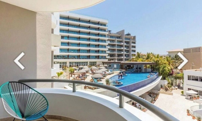 El Médano Ejidal Complejo | Discover the heart of Cabo San Lucas at Corazón Cabo Resort & Spa!