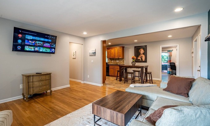 Atlanta Casa | Discover Your Beautiful Dream Vacation Rental at The Battery - Truist Park!