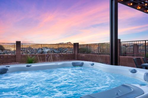Hurricane Casa | Discover Zion Mountain, Private Hot Tub-3 Bedroom