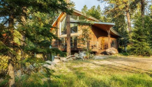 Lead Casa | Divided Sky Cabin