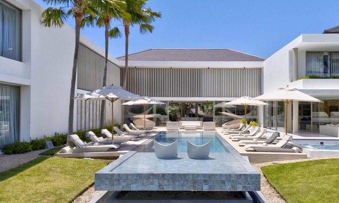 Punta Cana Villa | Arrecife Royale - Nueve Habitaciones Villa, Capacidad 20