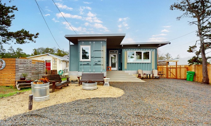 Pacific City Casa | Dog-friendly, brand-new shipping container home, steps from the beach