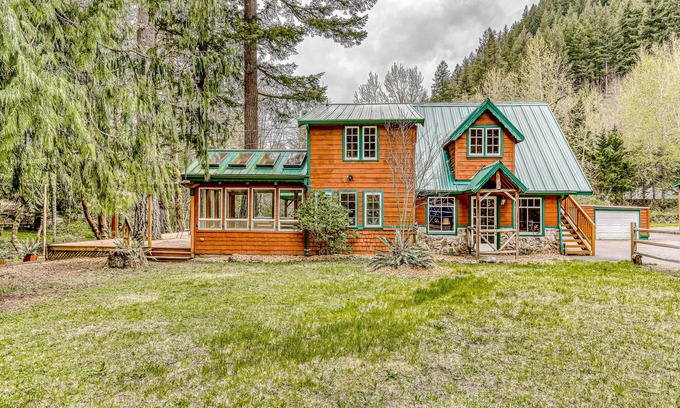 Mount Hood Village Casa | Dog-friendly creekside home with entertainment barn, private hot tub & firepit