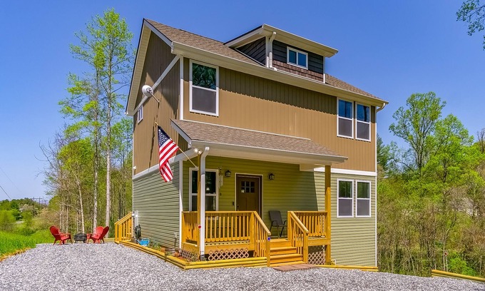 Weaverville Casa | Dog-friendly home with scenic views, furnished deck, firepit, & washer/dryer