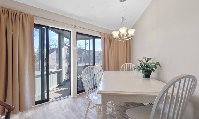 Charlevoix Condominio | ¿Por qué alquilar una habitación, cuando puede quedarse en una suite en el centro de Charlevoix?