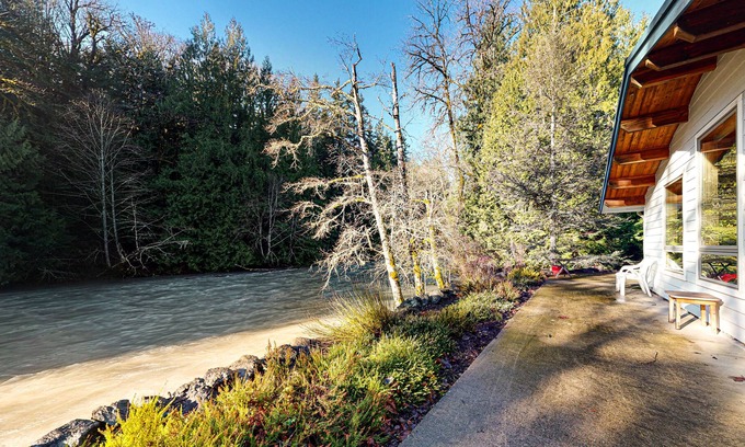 West Hills Casa | Dog-friendly, riverfront getaway with a wood stove & full kitchen!