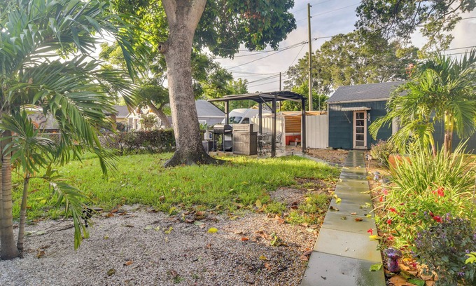 Historic Kenwood Casa | Dog-Friendly St Pete Rental w/ Hot Tub & Sauna!