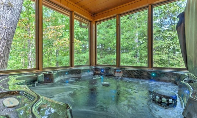 Morganton Cabina | Dogwood | Free Night Offer!