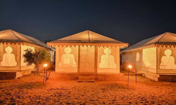 Khuri Hotel | Dolatgarh Desert Camp