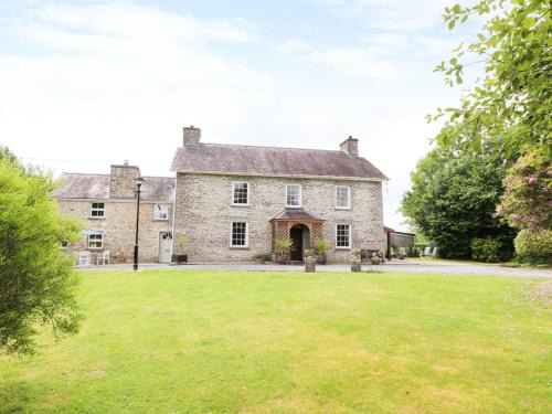 Lampeter Casa | Dolau Farmhouse