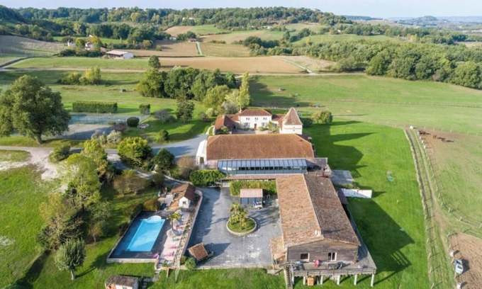 Sainte-Colombe-de-Villeneuve Cabaña | Domaine de Villot - Gîte La Ferme