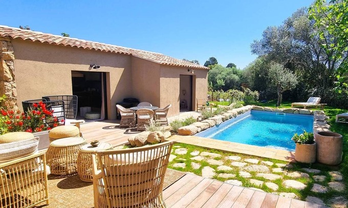 San-Gavino-di-Carbini Casa | Domaine de Gialla Bergerie Figa, 2 pers, piscine chauffée, 10 mn plage