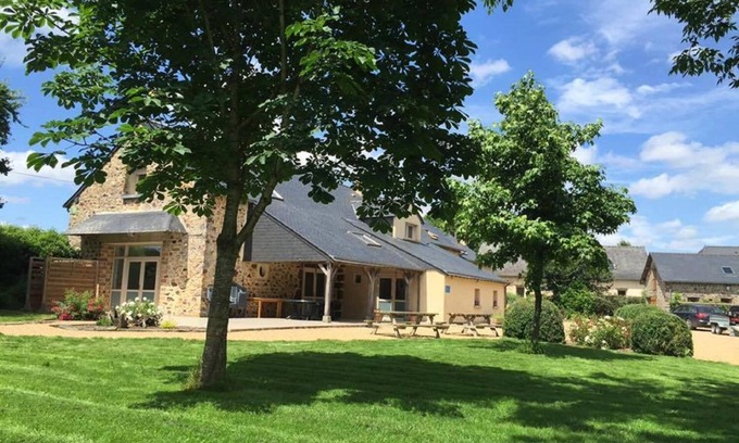 Villiers-Charlemagne Casa | Domaine des Mille Oiseaux - Colibris