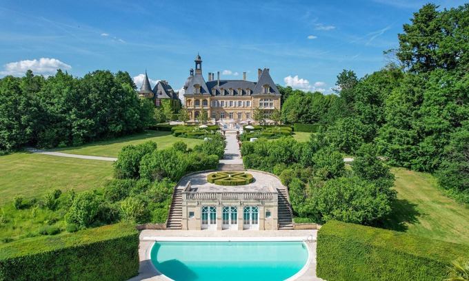 Saint-Medard-d'Excideuil Alquiler De RV | Domaine d'Essendiéras