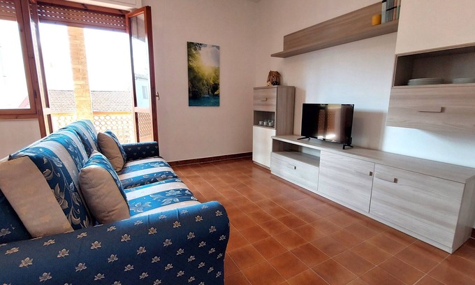Olmedo Apartamento | Domo de Istiu - Two Bedroom Apartment, Sleeps 5