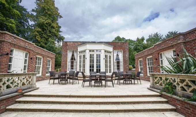 Newbury Casa | Donnington Grove Country Club