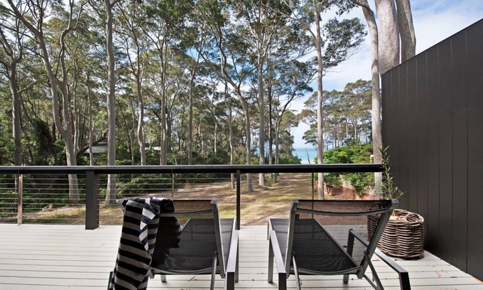 Lilli Pilli Casa | George Bass Drive 200 Beach Front Holiday Living