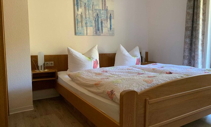 Reichelsheim Cabaña | Doppelzimmer - 18 - Gasthaus und Pension Zum Fürstengrund