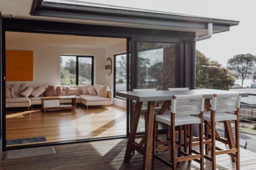 St Helens Casa | Doric Dreams - Short Stroll to St Helens