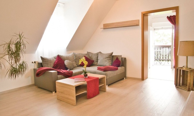 Sommerhausen Apartamento | Dornfelder" vacation apartment (65sqm)