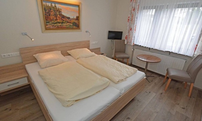 Waldbockelheim Casa | Double room B, shower/WC, 1 bedroom - Weinhaus Hehner-Kiltz
