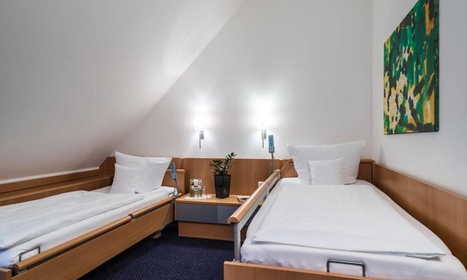 Neuerburg Casa | Double room for the disabled - euvea Freizeit- und Tagungshotel gGmbh
