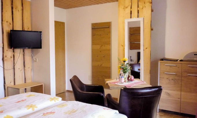 Salem Apartamento | Double room owl with shower and WC