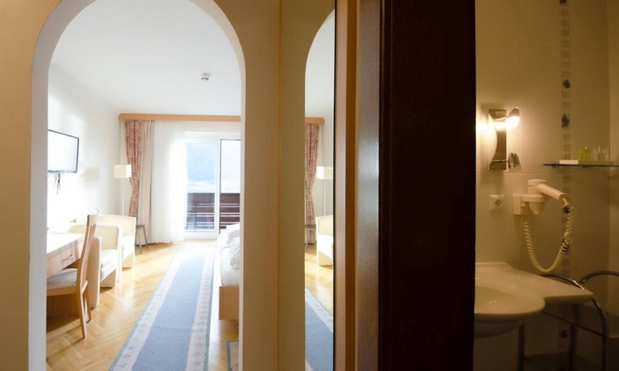 Steindorf am Ossiacher See Casa | Double room, shower/WC partly separate in the room - Hotel Ossiacher See****