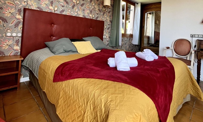 Theoule-Superieur Hotel | Double room-Standard-Sea view-Private Bathroom