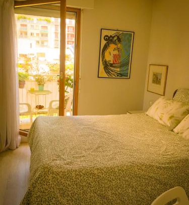 Quartier de Javel Cama Y Desayuno | Double Room with Balcony