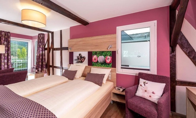 Senhals Casa | Habitación Doble con vistas al Mosela / balcón - Hotel Weinhaus Halfenstube