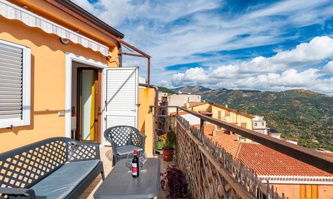 Jerzu Apartamento | Habitación doble con baño privado y terraza panorámica