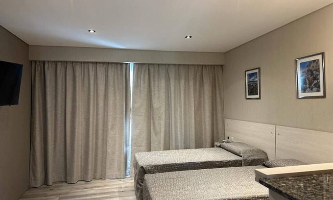 Cerro Calafate Hotel | Estudio Doble en Hostería Tierra tehuelche . Incluye desayuno